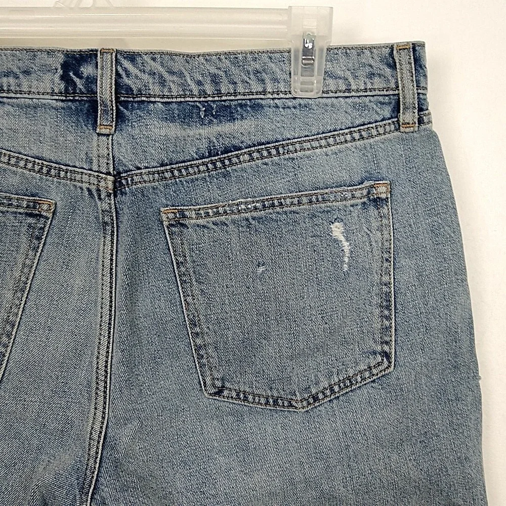 Gap Womens Denim Bermuda Shorts Size 30 Light Wash Distressed Casual Summer - Picture 4 of 7